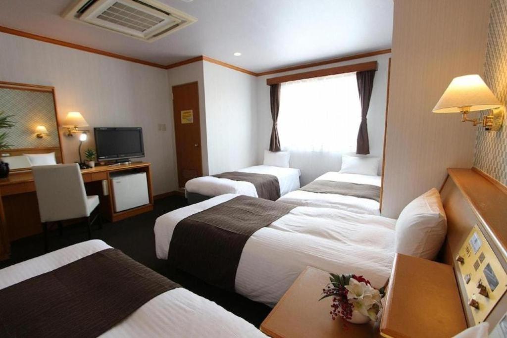 Hotel Livemax Budget Naha Tomarikou Dış mekan fotoğraf