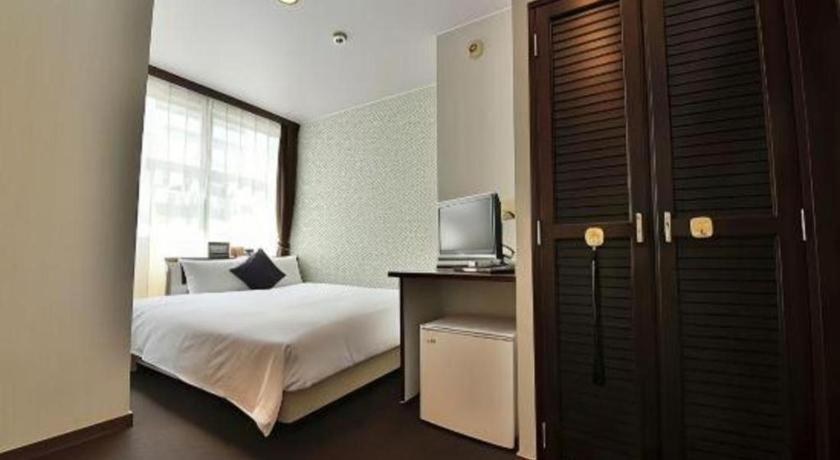 Hotel Livemax Budget Naha Tomarikou Dış mekan fotoğraf